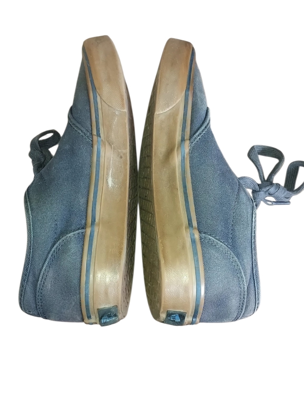 Vans Classic Canvas Sneakers in with Gum Sole - Picture 4 of 6
